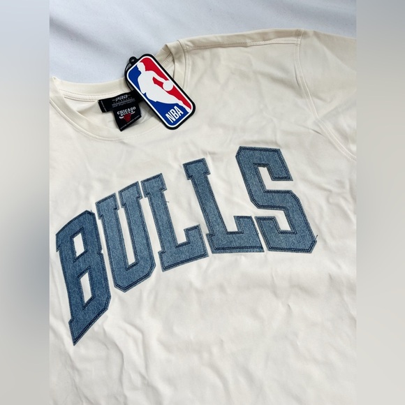 Chicago Bulls NBA Denim Logo Shirt - Picture 1 of 6